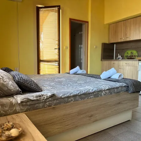 ゲストハウス La Kameya 2*