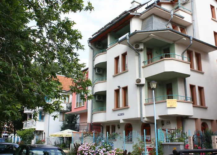 La Kameya Pensionat 2*